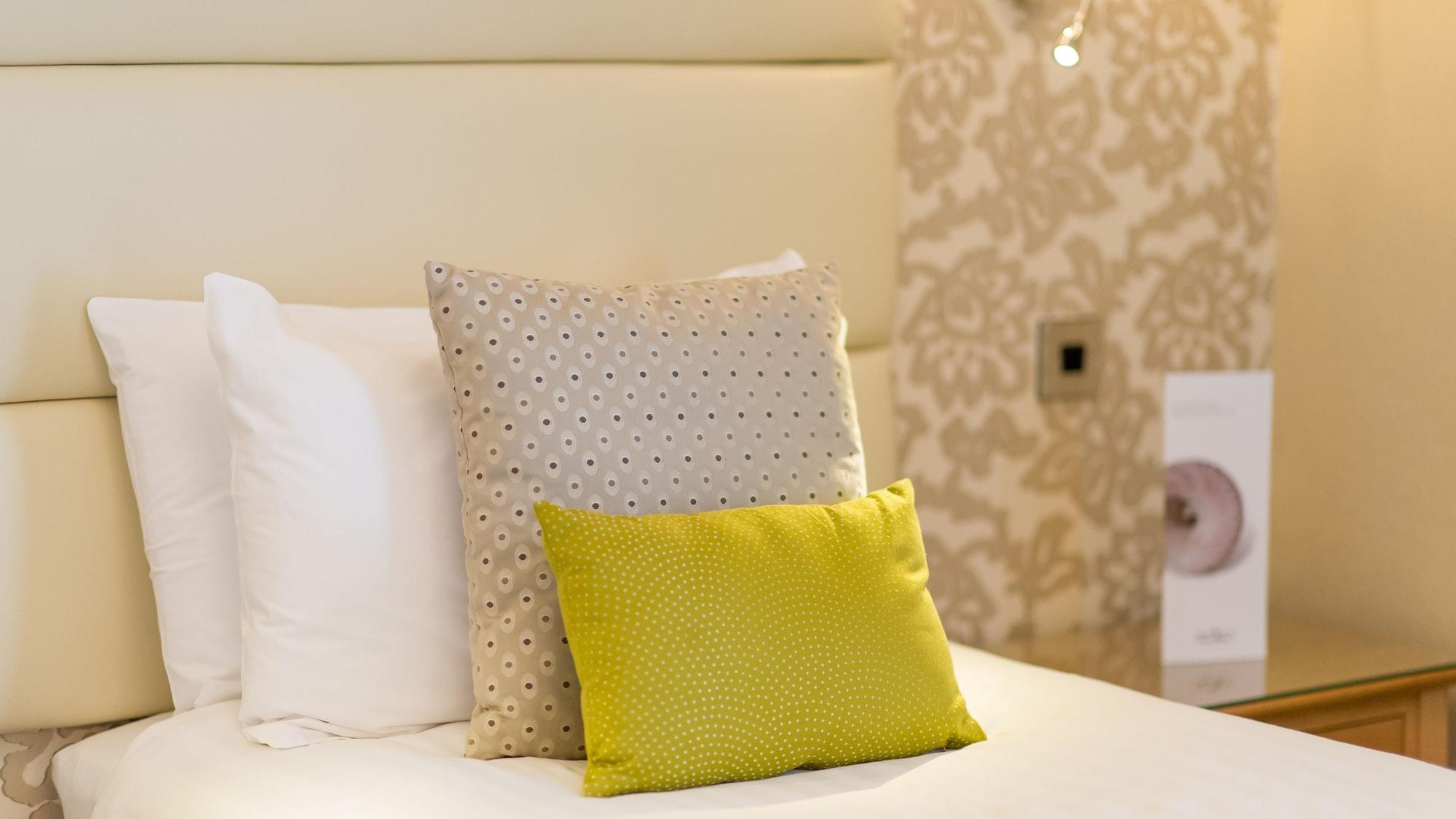 เดอะ รอยัล แอนด์ ฟอร์เทสคิว โฮเต็ล Hotel บาร์นสเตเปิล ภายนอก รูปภาพ